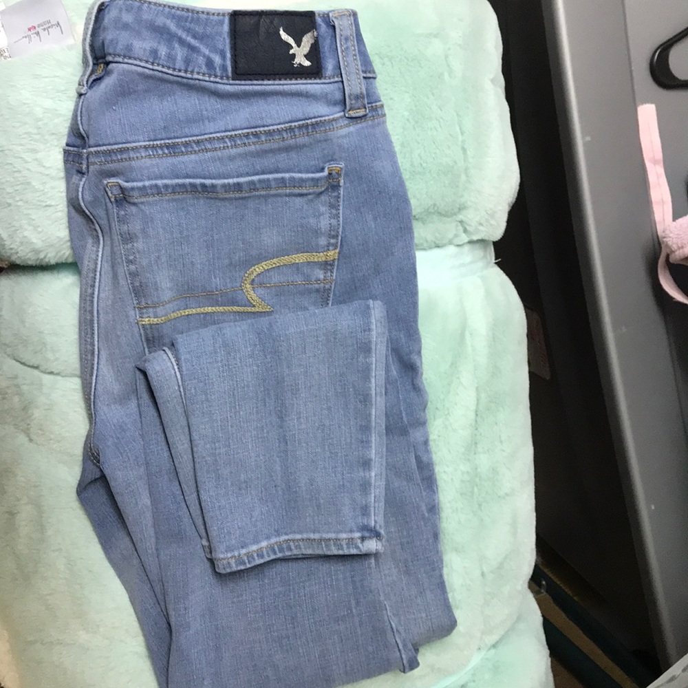 American eagle light wash jeans